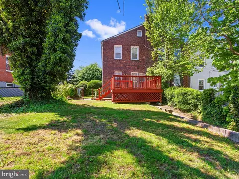 Exterior - 101 Upmanor Rd, Baltimore, MD 21229 photo 6 of 9