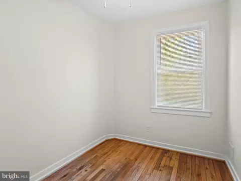 Bedroom - 101 Upmanor Rd, Baltimore, MD 21229 photo 6 of 9