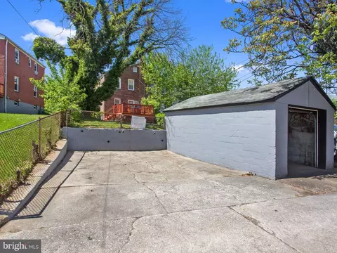Exterior - 101 Upmanor Rd, Baltimore, MD 21229 photo 8 of 9