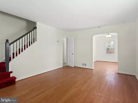 Living - 101 Upmanor Rd, Baltimore, MD 21229 photo 1 of 4