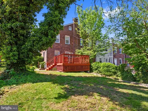 Exterior - 101 Upmanor Rd, Baltimore, MD 21229 photo 3 of 9