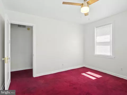 Bedroom - 101 Upmanor Rd, Baltimore, MD 21229 photo 1 of 9