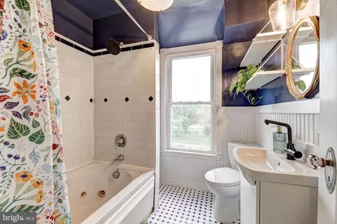 Bath - 404 Evesham Ave, Baltimore, MD 21212 photo 4 of 6