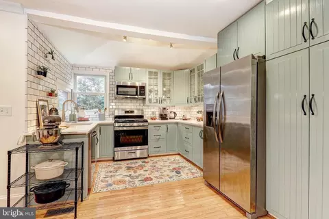 Kitchen - 404 Evesham Ave, Baltimore, MD 21212 photo 1 of 7