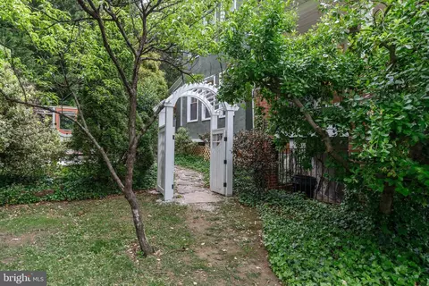 Exterior - 404 Evesham Ave, Baltimore, MD 21212 photo 13 of 15