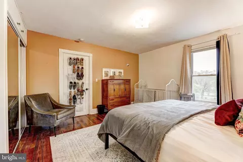 Bedroom - 404 Evesham Ave, Baltimore, MD 21212 photo 7 of 10