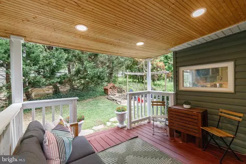 Exterior - 404 Evesham Ave, Baltimore, MD 21212 photo 7 of 15