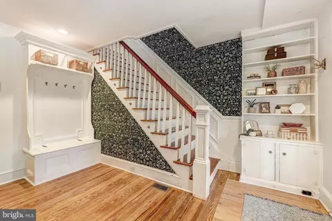 Entry Way - 404 Evesham Ave, Baltimore, MD 21212 photo 2 of 6