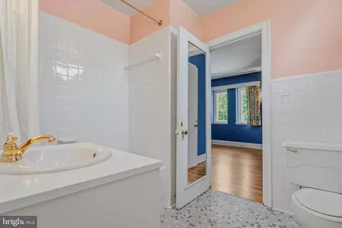 Bath - 119 Taplow Rd, Baltimore, MD 21212 photo 4 of 5