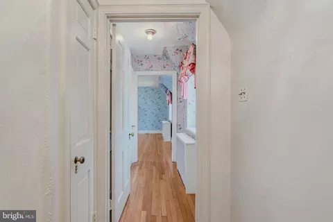 Entry Way - 119 Taplow Rd, Baltimore, MD 21212 photo 5 of 8