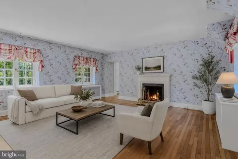 Living - 119 Taplow Rd, Baltimore, MD 21212 photo 9 of 11