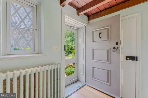 Entry Way - 119 Taplow Rd, Baltimore, MD 21212 photo 1 of 8