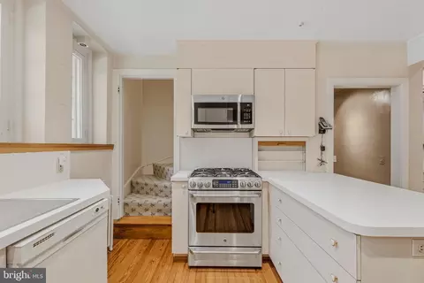 Kitchen - 119 Taplow Rd, Baltimore, MD 21212 photo 2 of 4