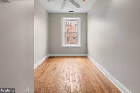Bedroom - 2112 Fleet St, Baltimore, MD 21231 photo 3 of 5