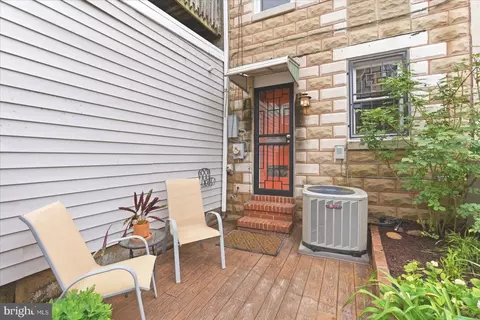 Exterior - 802 S Rose St, Baltimore, MD 21224 photo 3 of 7
