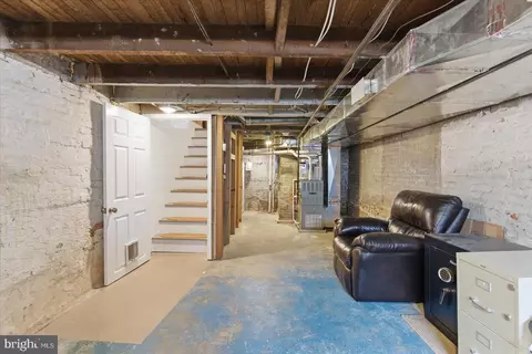 Entry Way - 802 S Rose St, Baltimore, MD 21224 photo 9 of 9