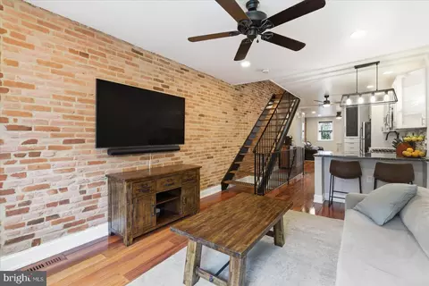 802 S Rose St, Baltimore, MD 21224