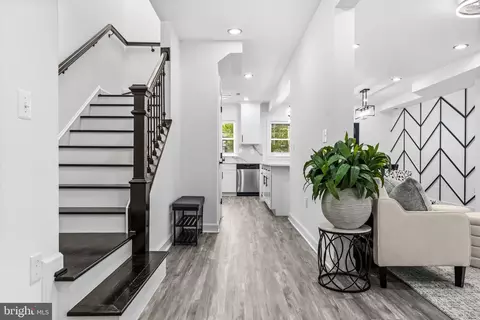 Entry Way - 3709 Spaulding Ave, Baltimore, MD 21215 photo 2 of 8