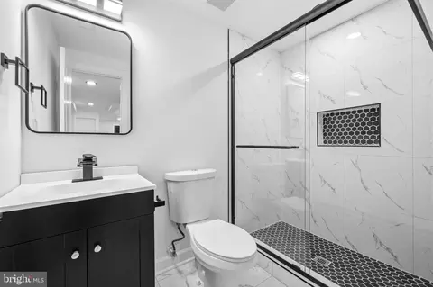 Bath - 3709 Spaulding Ave, Baltimore, MD 21215 photo 2 of 2