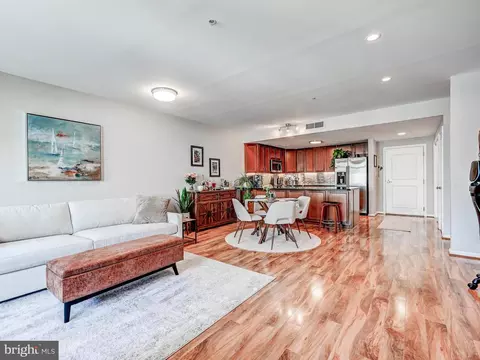 Living - 1000 Fell St #310, Baltimore, MD 21231 photo 1 of 3