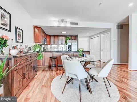 Dining - 1000 Fell St #310, Baltimore, MD 21231 photo 2 of 3