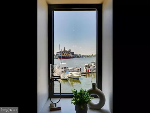 View/Area - 1000 Fell St #310, Baltimore, MD 21231 photo 2 of 9