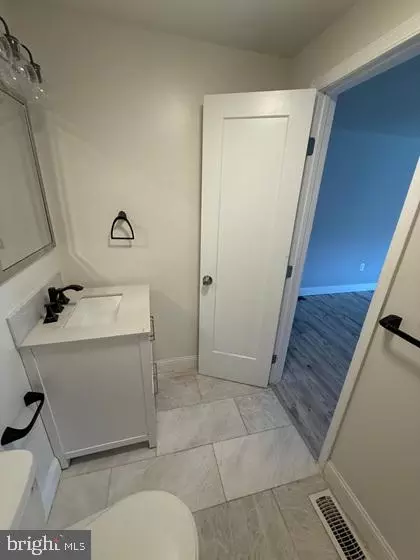 Entry Way - 1715 N Wolfe St, Baltimore, MD 21213 photo 6 of 7