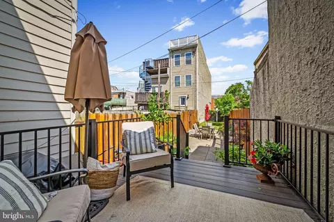 Exterior - 1435 Hull St, Baltimore, MD 21230 photo 3 of 12