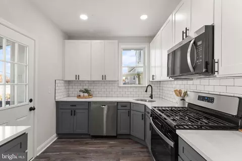 Kitchen - 822 E 41st St, Baltimore, MD 21218 photo 2 of 2