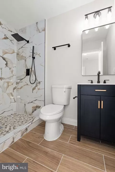 Bath - 822 E 41st St, Baltimore, MD 21218 photo 2 of 4