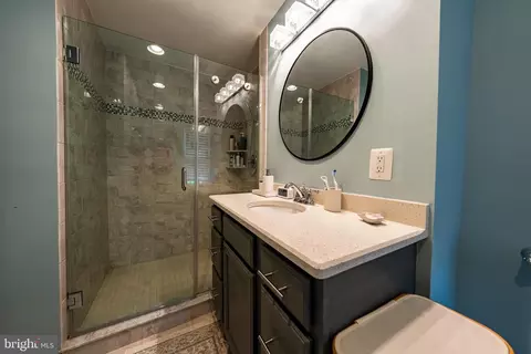 Bath - 3127 Odonnell St, Baltimore, MD 21224 photo 3 of 3