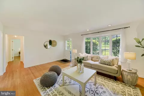 Living - 403 Old Orchard Rd, Baltimore, MD 21229 photo 2 of 4