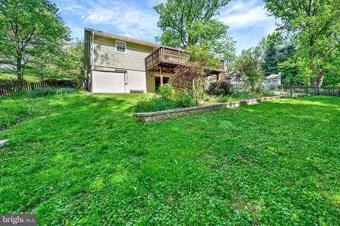 Exterior - 403 Old Orchard Rd, Baltimore, MD 21229 photo 2 of 3