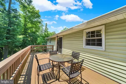 Exterior - 403 Old Orchard Rd, Baltimore, MD 21229 photo 1 of 3