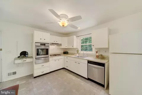 Kitchen - 403 Old Orchard Rd, Baltimore, MD 21229 photo 1 of 4