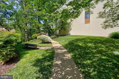 Exterior - 8 Cross Keys Rd #8F, Baltimore, MD 21210 photo 5 of 14