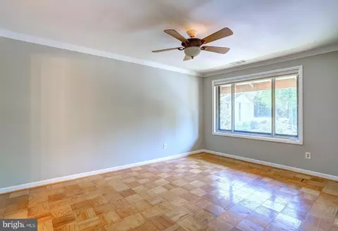 Living - 8 Cross Keys Rd #8F, Baltimore, MD 21210 photo 5 of 5