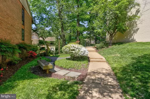Exterior - 8 Cross Keys Rd #8F, Baltimore, MD 21210 photo 10 of 14