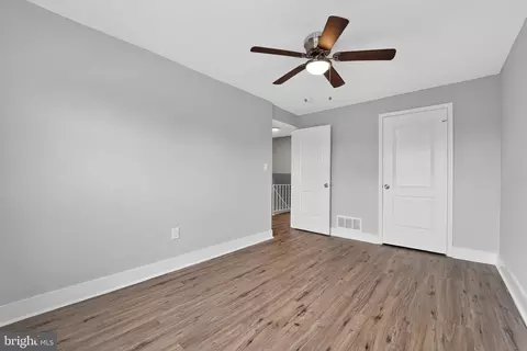 Entry Way - 4803 Aberdeen Ave, Baltimore, MD 21206 photo 6 of 7