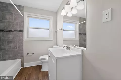 Bath - 4803 Aberdeen Ave, Baltimore, MD 21206 photo 1 of 2
