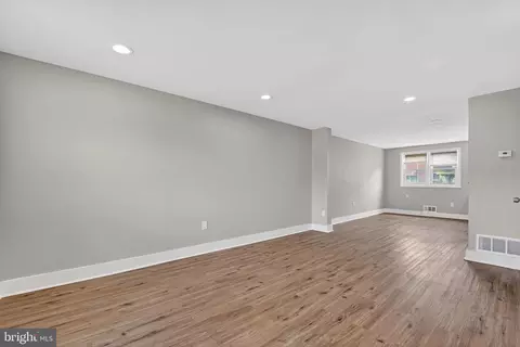 Living - 4803 Aberdeen Ave, Baltimore, MD 21206 photo 3 of 4