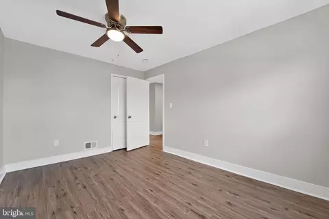 Entry Way - 4803 Aberdeen Ave, Baltimore, MD 21206 photo 7 of 7