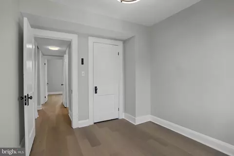 Entry Way - 3202 Dudley Ave, Baltimore, MD 21213 photo 4 of 5