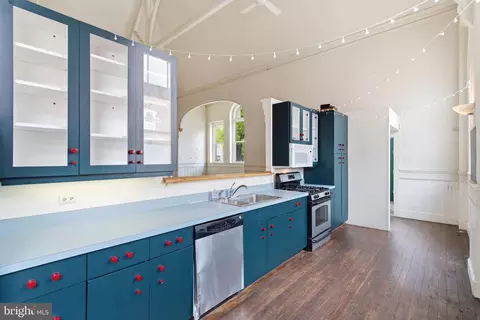 Kitchen - 1401 Light St, Baltimore, MD 21230 photo 1 of 5