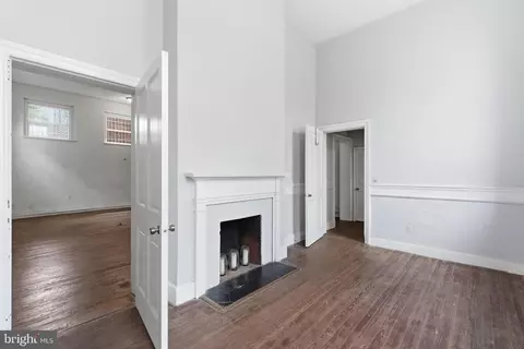 Living - 1401 Light St, Baltimore, MD 21230 photo 3 of 3