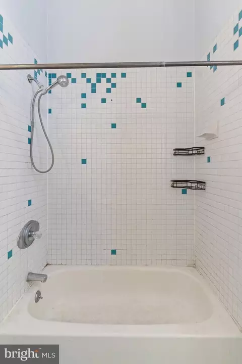 Bath - 1401 Light St, Baltimore, MD 21230 photo 1 of 2