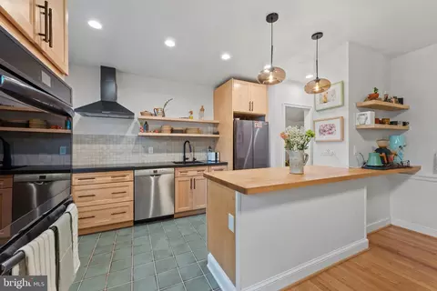 4212 Westview Rd, Baltimore, MD 21218