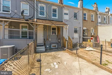 Exterior - 149 N Decker Ave, Baltimore, MD 21224 photo 2 of 5