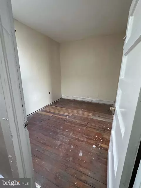 Bedroom - 2832 Washington Blvd, Baltimore, MD 21230 photo 2 of 2