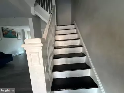 Entry Way - 1723 E 25th St, Baltimore, MD 21213 photo 2 of 3